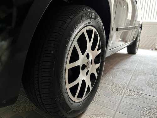 Fiat Punto 1.8 Hlx Flex 5p