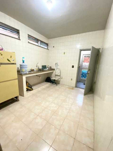 Imagem 10 de 15 de Casa Com Quatro Quartos E Dois Banheiros À Venda No Centro De Mesquita! - R 350 Mil - Sica40006