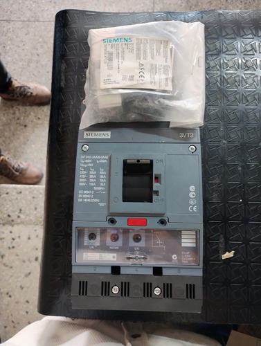 Breaker Industrial Siemens Tres Polos 630 Amp