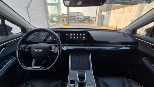 Omoda C5, Premium