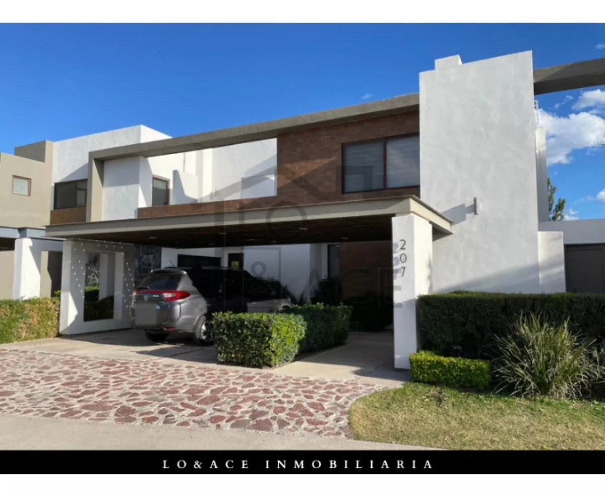 Casa En Venta En Altozano La Nueva Laguna