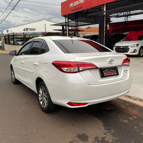 Toyota Yaris YARIS XS Sedan 1.5 Flex 16V 4p Aut.