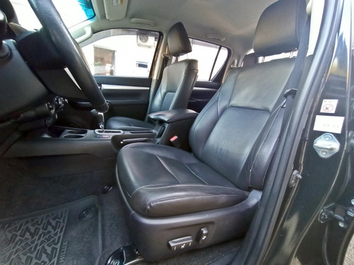 Toyota Hilux 2.8 Cd Srx 177cv 4x4 At 2016
