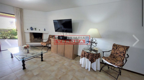 Imagen 3 de 25 de Venta De Apartamento 3 Dormitorios En Playa Mansa, Punta Del Este
