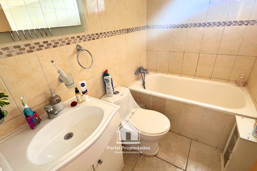 Amplia Casa, 4 Dormitorios, 3 Baños, Peñalolén