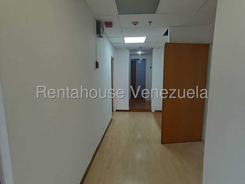Oficina En Alquiler En Campo Alegre Mls 25-17676 Yf