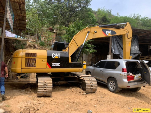 Retroexcavadora Caterpillar 320c