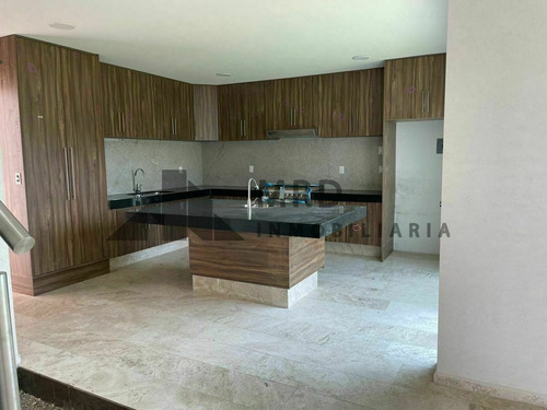 Imagen 6 de 29 de Casa En Venta En Fracc Paseo Del Parque Tres Marias