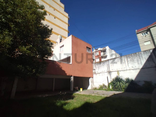 Venta De Edificio De Cochera