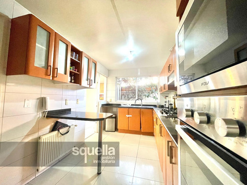 Casa Condominio Arriendo - 6d+4b, Salita, Quincho Y Piscina
