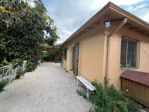 Casa Con Buen Terreno, Sector Comercial El Monte