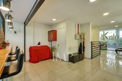 Amplio Local Comercial En Providencia