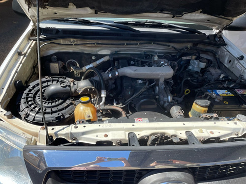 Toyota Hilux 2.5 Cab. Dupla 4x4 4p