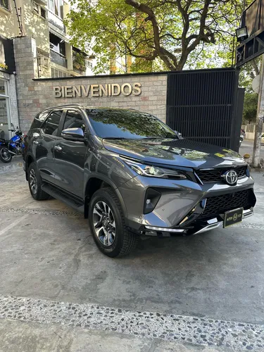 Toyota Fortuner Sw4 2025
