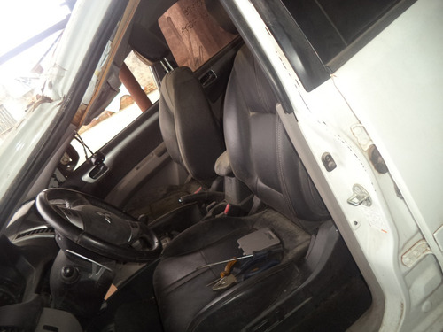 Imagem 9 de 12 de Sucata Pajero Dakar 3.2 Diesel 2013 Para Retirada De Peças