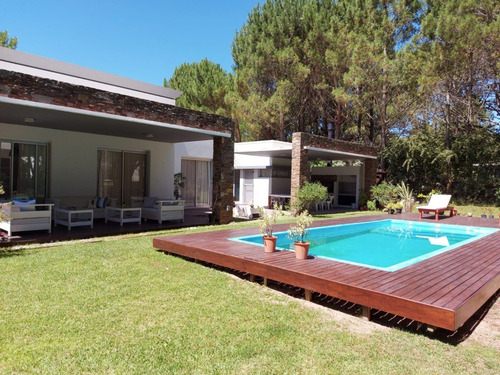 Imagen 2 de 22 de Dueño Alquilo-vendo. Casa La Herradura Pinamar De 5 Amb. Con Piscina. Disponible Marzo. Semana. Quincena. Semana Santa