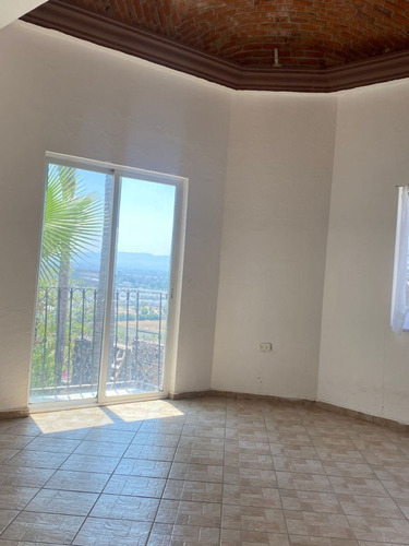 Magnifica Casa En Venta Estilo Campestre En Huertas La Joya Qro