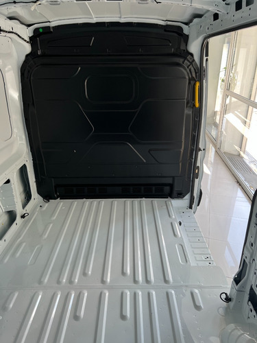 Imagen 7 de 16 de Ford Transit Furgon Medio