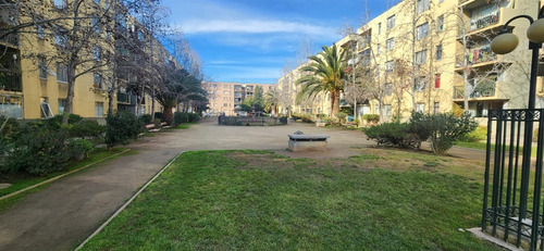 Departamento En Venta De 3 Dorm Estac Patio En Santiago