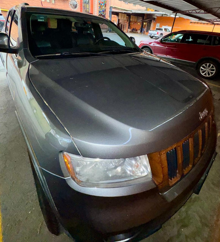 Jeep Grand Cherokee Laredo V6 Lujo 4x2 At