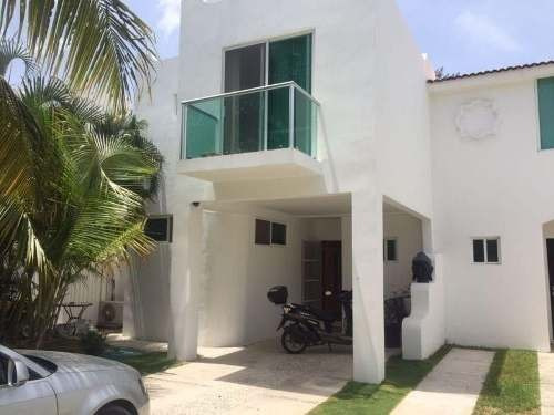 Imagen 1 de 13 de Casa En Venta En Playa Del Carmen