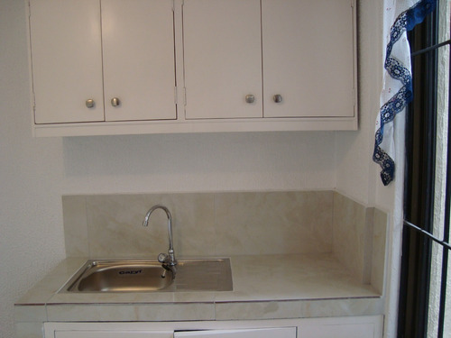 Imagen 2 de 9 de Pieza Con Bano Y Cocina