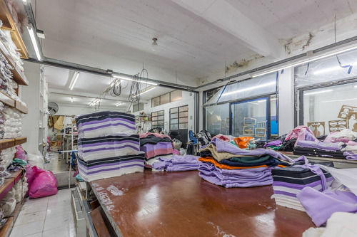 Taller Con Vivienda En Caba: Lote Propio, Terraza Y Quincho