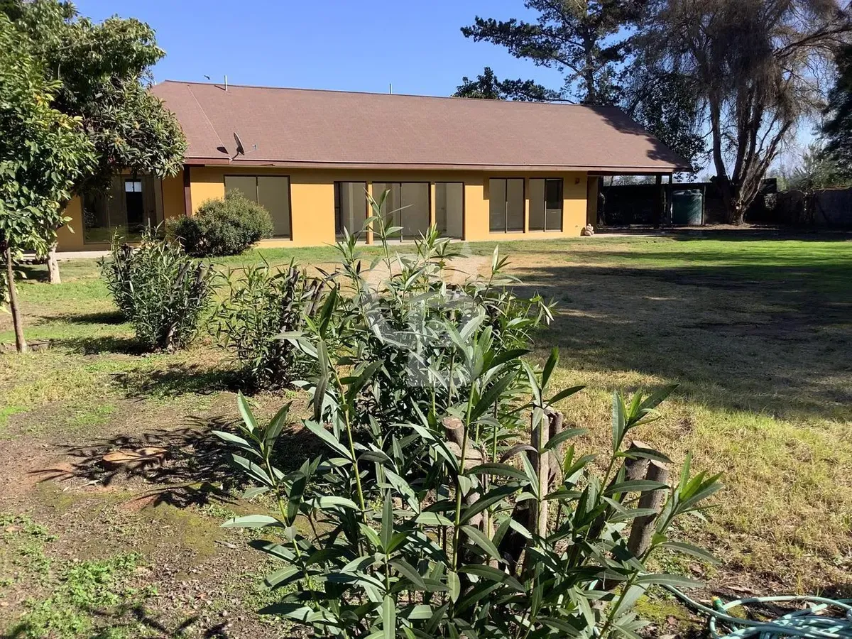 Imagen 2 de 12 de Arriendo Casa En Colina: Tranquilidad Y Comodidad