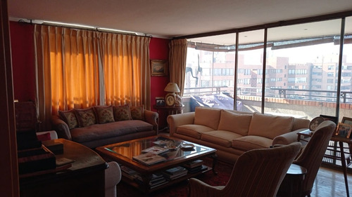 Imagen 22 de 30 de Se Vende Exclusivo Departamento En Oscar Tenhann, Las Condes