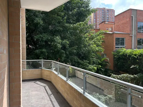 Apartamento En Venta En El Poblado. Cod V16957