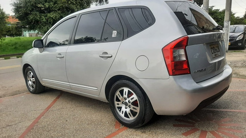 Kia Carens Rondo Ex 2.0l M/t