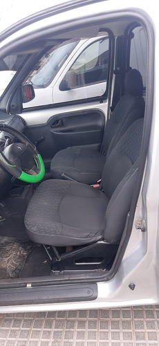 Imagen 11 de 15 de Renault Kangoo 2015 1.6 16 Valvulas Nafta 5 Asientos Vtv Aut