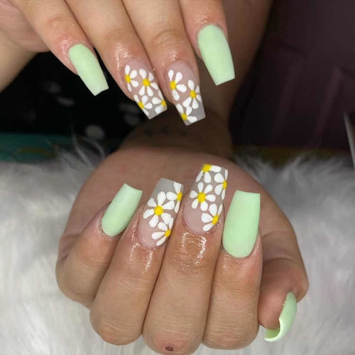 Imagen 2 de 5 de Uñas Acrílicas En La Florida