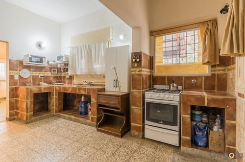 Venta Casa 2 Dormitorios Moreno Con Cochera