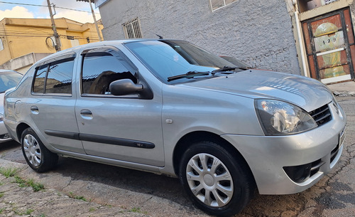 Renault Clio Sedan 1.0 16v Expression Hi-flex 4p