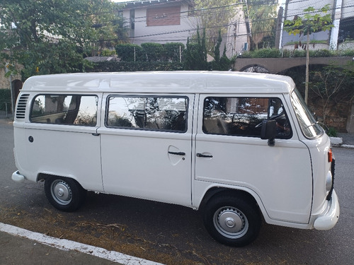 Volkswagen Kombi 1.4 Standard Total Flex 3p