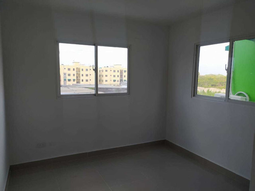 Apartamento En Autopista San Isidro, 3 Hab, 2 Baños, 1 Parq