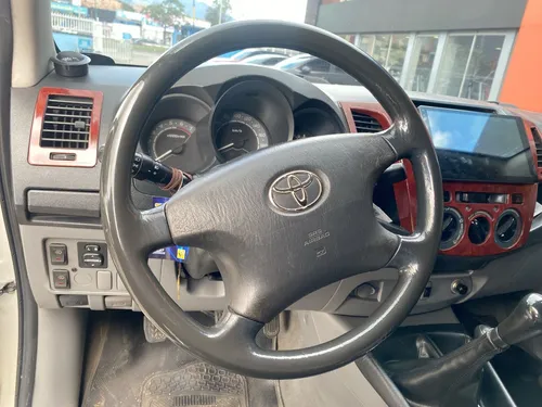Toyota Hilux 2.7 Mt