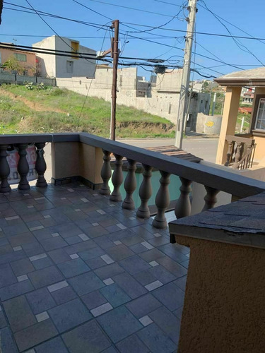 Imagen 10 de 22 de Santa Lucia, Rosarito