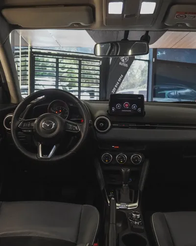 Mazda 2 GRAND TOURING LX