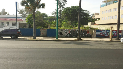 Solar En El Malecón De Santo Domingo 