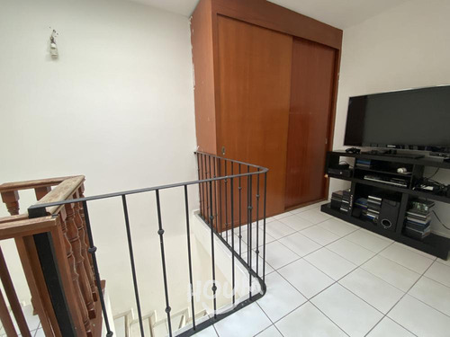 Casa En Santa Ana Tepetitlán, Zapopan Con 3 Recámaras, 45 M², Id: 153078