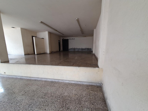 Edificio Comercial En Venta En La Colonia Gabriel Ramos Millán