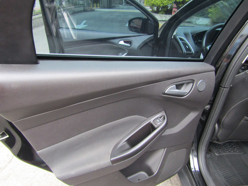 Ford Focus 2.0 Titanium At