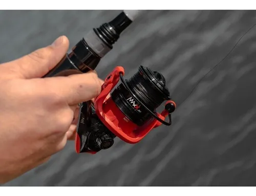 Reel Frontal Abu Garcia Sp60 3+1rul Rel 4.8:1-cap:220 M Color Negro
