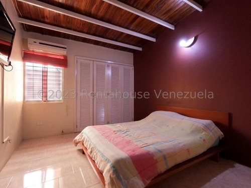 Imagen 24 de 30 de Casas Venta Avenida La Montañita Uno De Los Mejores Urbanismos De Cabudare Lara