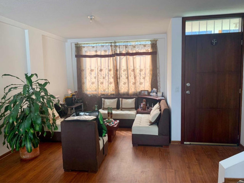 Casa En Venta De Oportunidad En Calderón