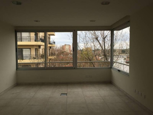 Imagen 2 de 9 de Oficina En Venta Con Vista Espectacular!