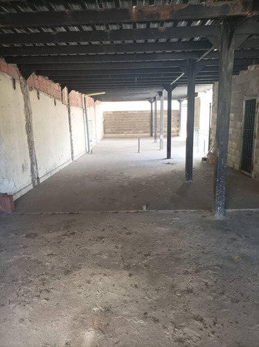 Imagen 16 de 20 de Se Vende Céntrico Edificio En La Avenida Independencia Los Teques