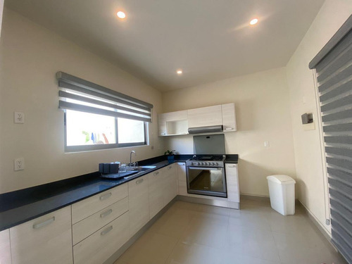 Imagen 2 de 25 de Casa En Renta De 4 Recamaras En Residencial Terramagna